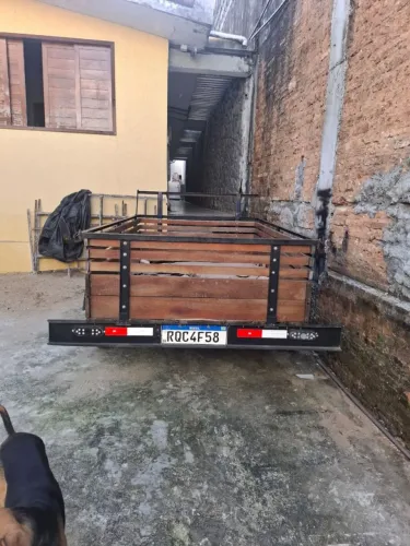 Carroça no ponto de transferir