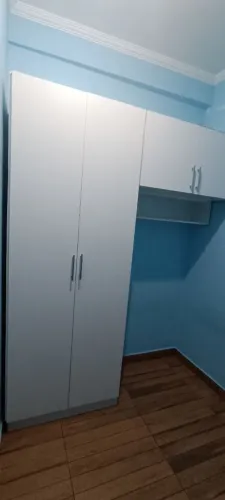 Guarda roupa branco em MDF