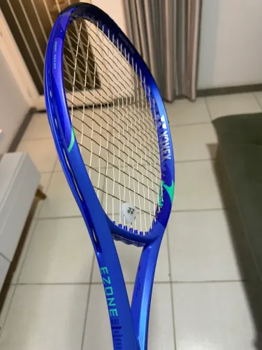 Raquete Yonex Ezone 2025 100 L2
