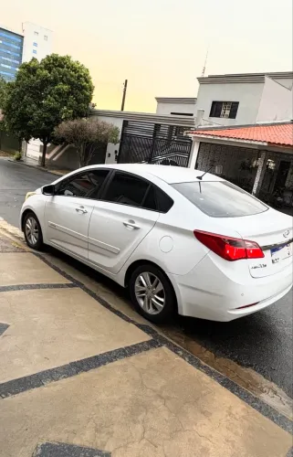 Hyundai HB20S Premium 1.6 Flex 16V Aut. 4P 2014