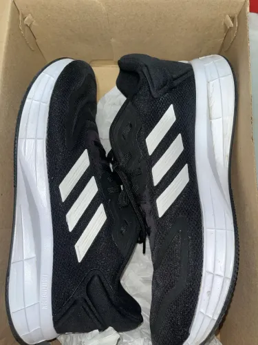 Tênis Adidas 