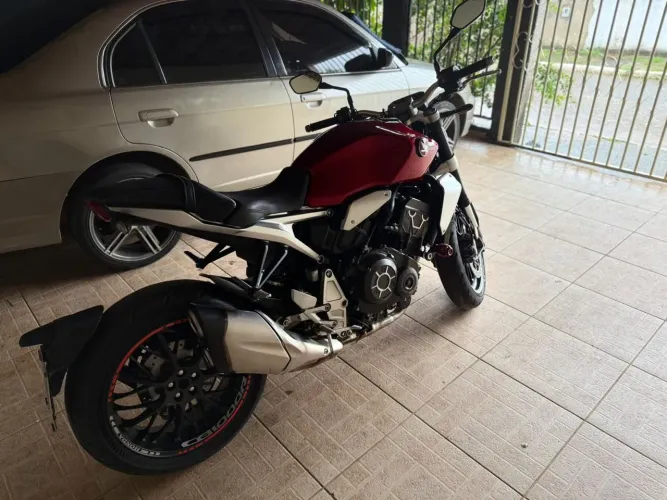 CB 1000r