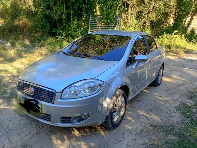 Fiat Linea Essence 1.8 Flex 16V 4P 2013
