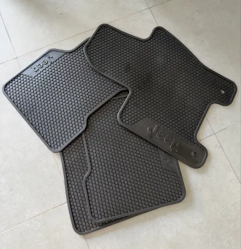 Tapete MOPAR para Jeep Compass
