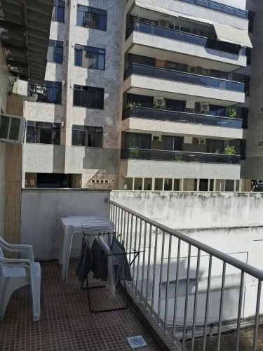 Quarto 80.DIÁRIA Metrô Tijuca estudantes e trabalhadores 