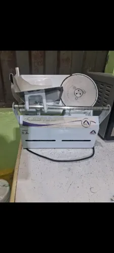 Excelente fatiadora 