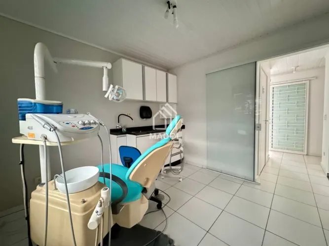 Sala comercial semimobiliado para locação | Uvaranas | R$ 4.000,00
