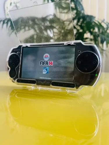 PSP 3000 COMPLETO (BATERIA E CARREGADOR ORIGINAIS)