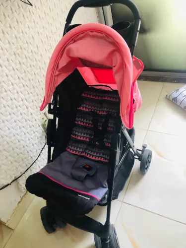 Vendo carrinho de bebê