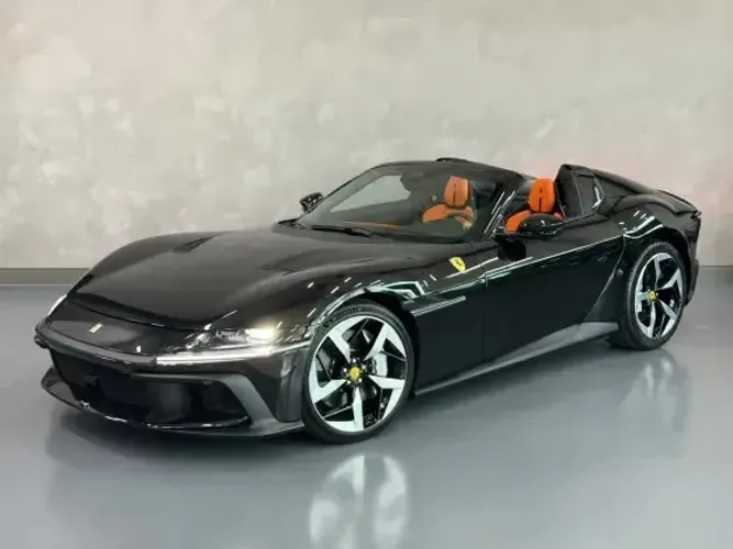 Ferrari 12Cilindri Spider 6.5 V12 830cv 2026