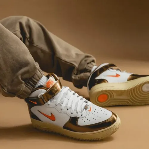 tênis nike air force 1 mid ale brown branco e dourado tamanho 43