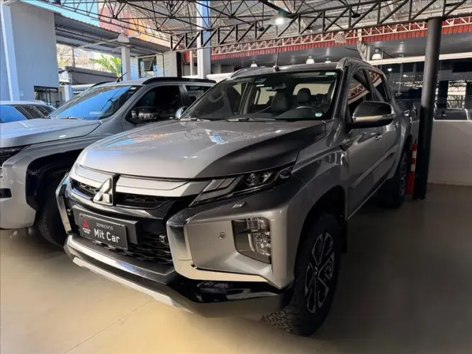Mitsubishi L200 Triton Sport HPE-S 2.4 CD Dies. AUT 2024