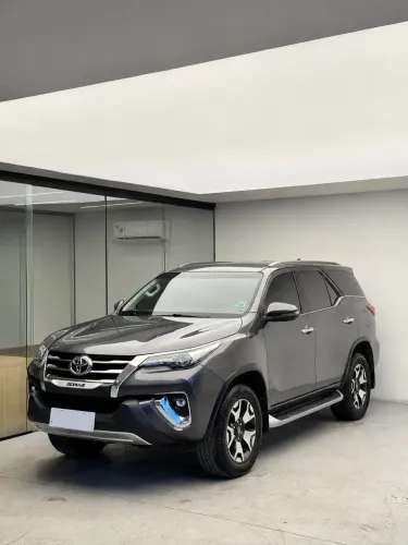 Toyota Hilux SW4 SRX Diamo. 4X4 2.8 TB DIE AUT 2020