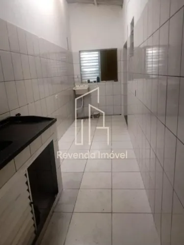 casa com 1 quarto 1 banheiro com 2 vagas de garagem