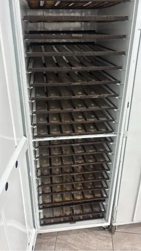 Carrinhos de pão completos