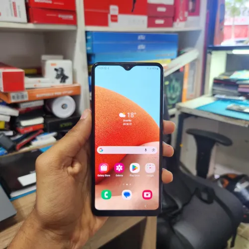 Celular A32 4G NFC com armazenamento de 128GB
