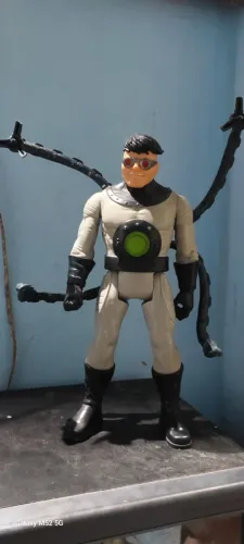 Bonecos marvel