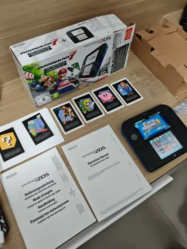Nintendo 2DS Mario Kart 7 Completo Na Caixa CIB + Desbloqueado (Cor Eletric Blue)