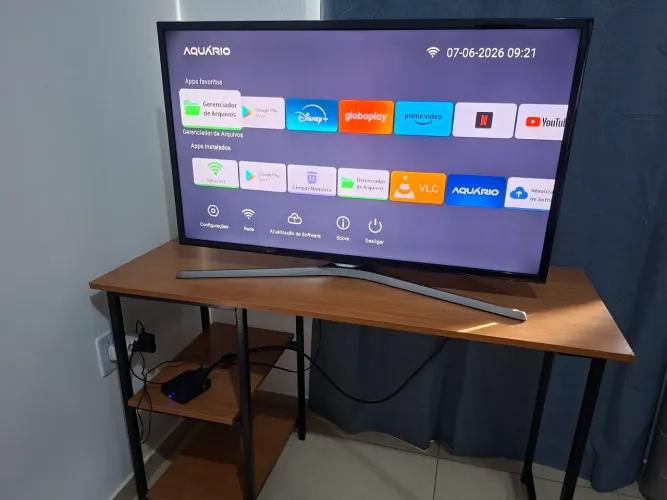 Vendo TV em ótimo estado, Samsung 40 polegadas, sem avarias. Funciona perfeitamente!