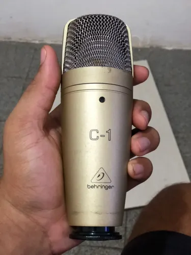 MICROFONE BEHRINGER C1