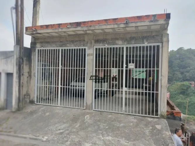 Imóvel com 03 Casas no mesmo terreno em Rio Grande da Serra - SP.