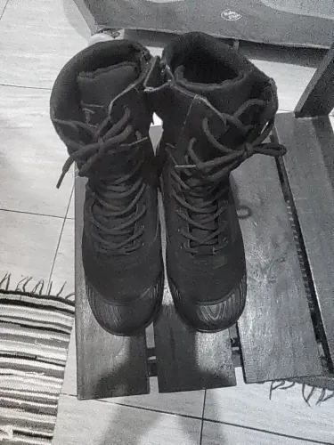 Bota Brute Citerol nova, ótima para usar em trilhas,andar de moto ou até mesmo dia a dia