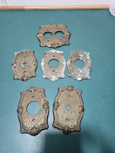Conjunto Vintage de Espelhos/Tampas para Caixas Elétricas (6 Peças Metal)