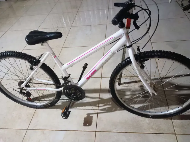 Bicicleta aro 26 com marchas
