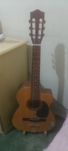 Violão tonante bom estado lindo, com suporte para as cordas
