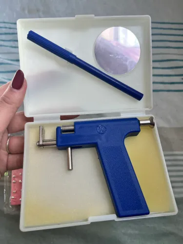 Kit Pistola Aplicadora para Furar Orelha / Body Piercing (Com Acessórios)