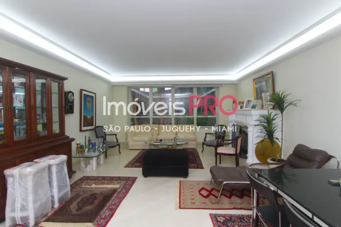 Apartamento 220m² 3 dormitórios para Venda no Jardim América