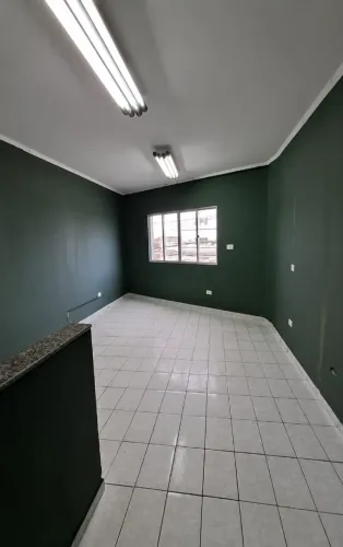 Sala Comercial com 30 m2 na Avenida Presidente Kennedy, Bairro Vila Mirim