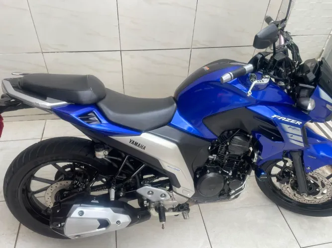 VENDO OU TROCO FZ25, FAZER 250POR MOTO DE MENOR VALOR
