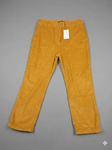 Calça de veludo