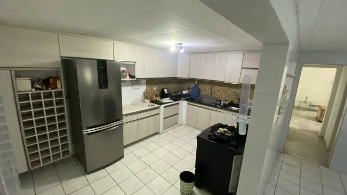 Quarto para alugar, casa grande! QUARTOS