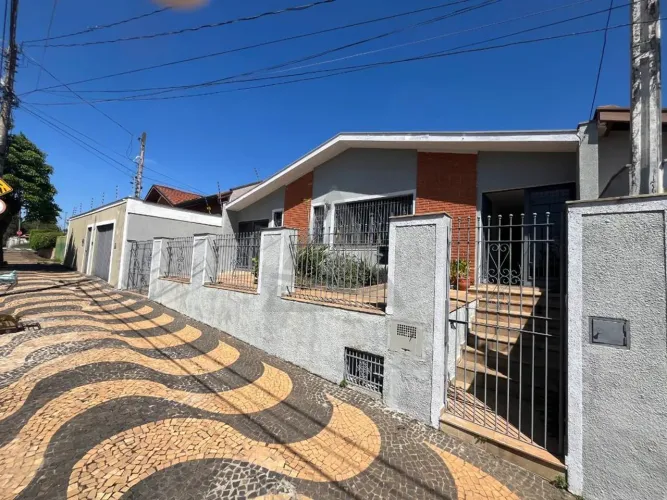 Casa à venda em Campinas, Parque São Quirino, com 3 quartos, com 250 m²