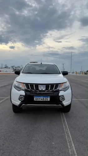 Mitsubishi L200 Tri. Outdo. GLS 2.4 CD 4X4 Die. AUT 2021