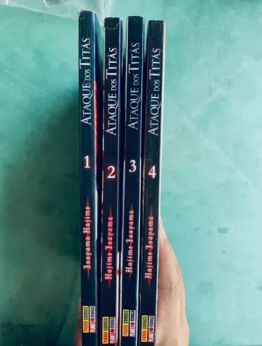 Ataque dos titãs (vol 1 ao 8 e 15 ao 17)