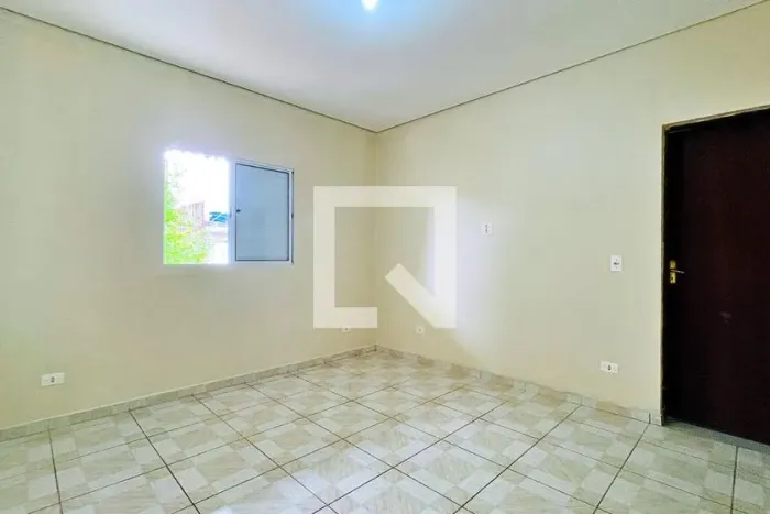 Casa com 1 Quarto(s) e 1 banheiro(s) para Alugar, 40 m² por R$ 1349 / Mês