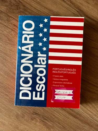 Dicionário escolar  português / inglês 