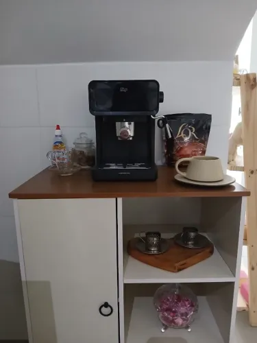 Vendo mini aparador/móvel de apoio para cantinho do café