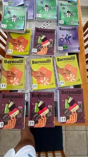 Livros Bernoulli 1°, 2° e 3° ano