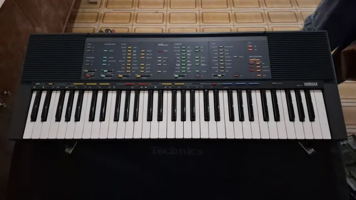 Teclado Yamaha PSR-70