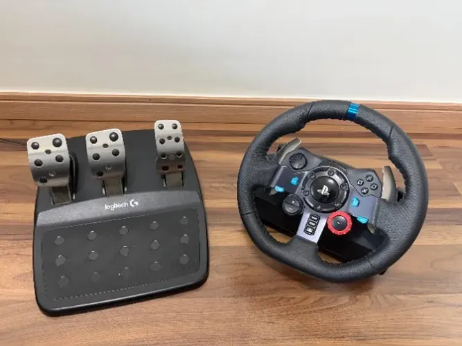 Volante Logitech G29 + Pedais | PS5, PS4, PS3 e PC