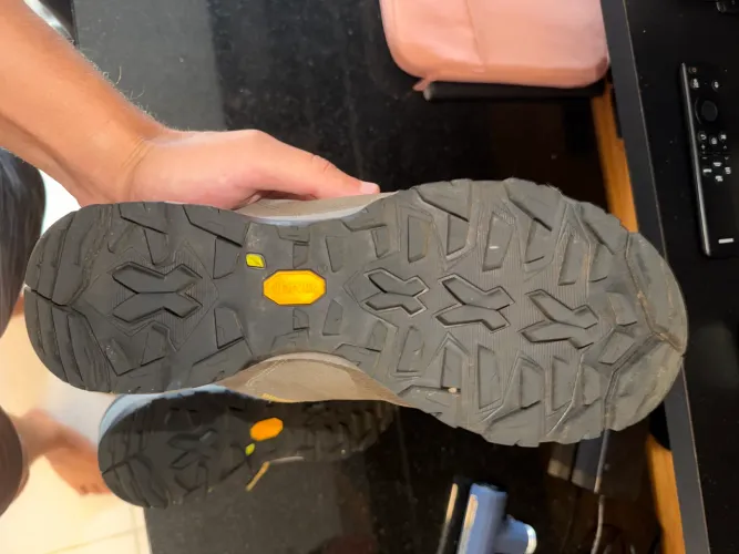 Tênis para trilha 41 scarpa mojito trail goretex