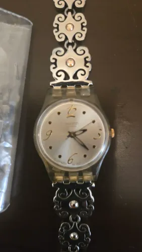 relógio Swatch Crystal Lace (modelo LK294G) 