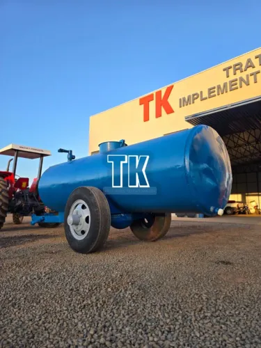 cod. 1420 CARRETA TANQUE DÁGUA 4000 L COM MOTOBOMBA - Tk Tratores Nova Andradina-MS