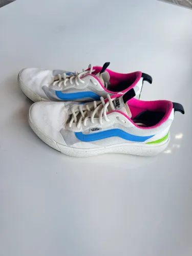 Tênis vans ultrarange 