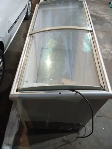 Freezer horizontal