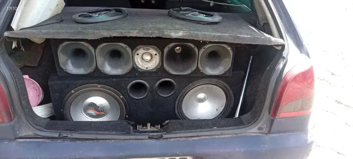 Vendo caixa de som automotivo mais multimídia